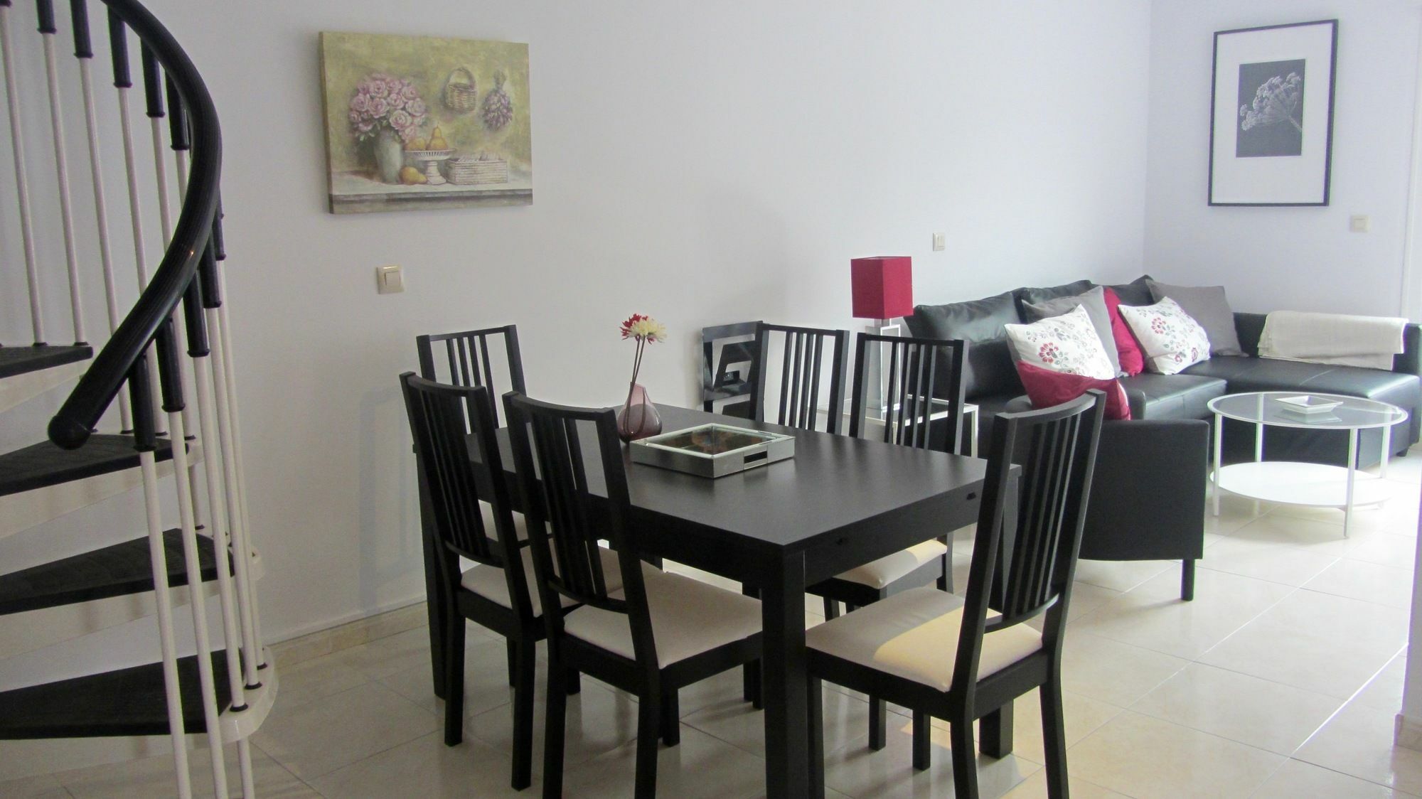 Malaga Centro Apartamentos ภายนอก รูปภาพ