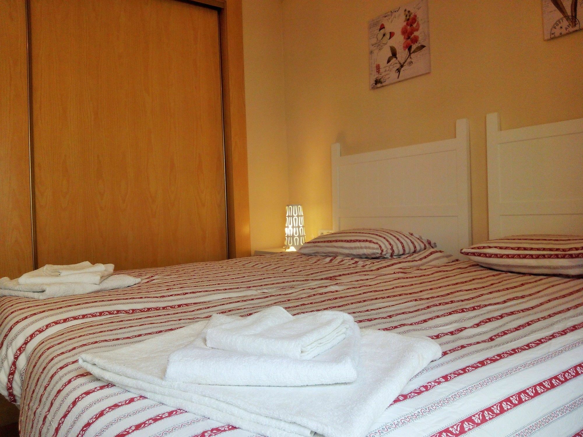 Malaga Centro Apartamentos ภายนอก รูปภาพ