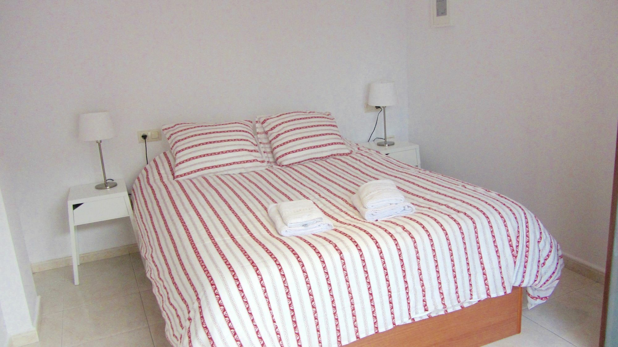 Malaga Centro Apartamentos ภายนอก รูปภาพ